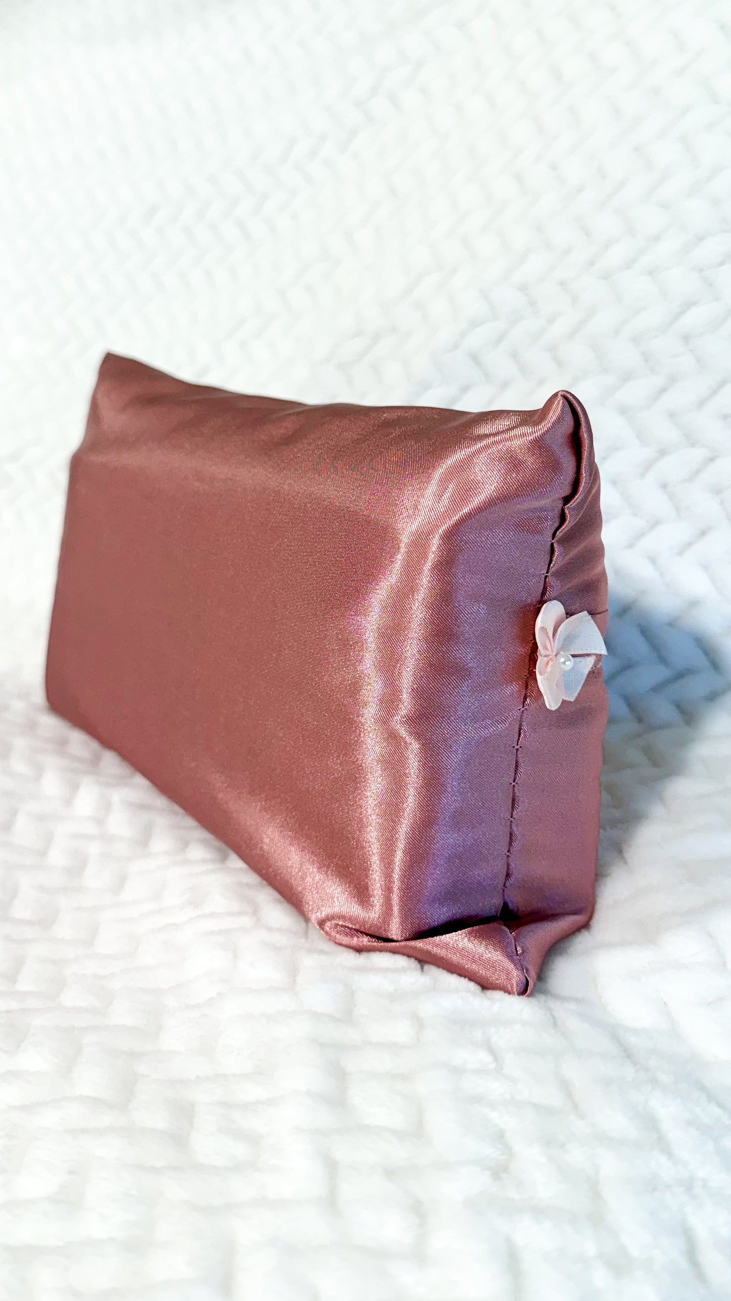 Gracefully Luxe Décolleté Support Pillow